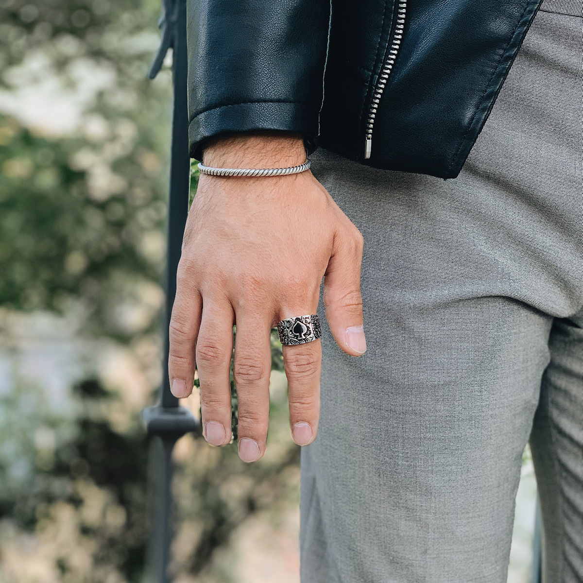 Pulsera tipo brazalete redonda y retorcida unisex Pulseras Rustico N.3